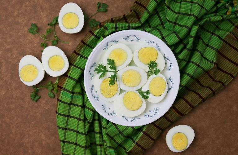 eggs, boiled eggs, halves, cross section, hard boiled eggs, plate, food, flat lay, composition, diet, healthy, breakfast, meal, parsley, food photography, boiled eggs, boiled eggs, boiled eggs, boiled eggs, boiled eggs
